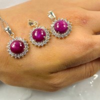 Mặt dây chuyền đá ruby bọc bạc ta cực sang