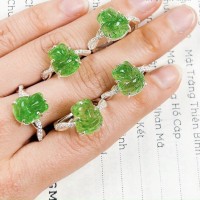 Nhẫn hồ ly đá thạch anh dâu tây xanh bọc bạc ta