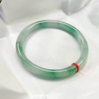 VÒNG CẨM THẠCH BẢN ĐŨA TỰ NHIÊN  ,  MANG TRÔNG SANG TRỌNG ,QUÝ PHÁI .
