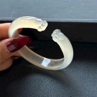 Vòng bản đá mã não bạch nguyệt quang chạm chân mèo T3428