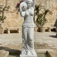 Tượng nghệ thuật thiếu nữ đổ nước bằng đá trắng tự nhiên nguyên khối, cao 1.2m T3901