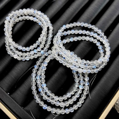 VÒNG TAY QUẤN 3 MOONSTONE ĐÁ MẶT TRĂNG LÀ 1 LOẠI ĐÁ QUÝ TỘC , ĐỘC LẠ TRONG THẾ GIỚI ĐƯỢC THIÊN NHIÊN BAN TẶNG .