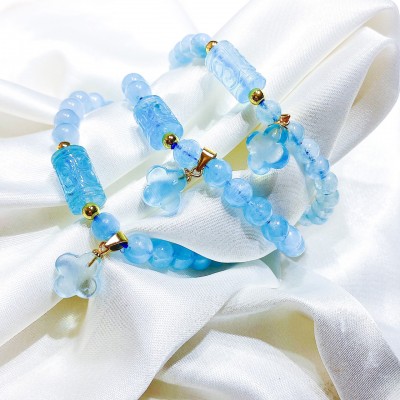 VÒNG TAY ĐÁ AQUAMARINE THIẾT KẾ MIX HÌNH TRỤ LU THỐNG VÀ CỎ 4 LÁ SIZE 5-6MM