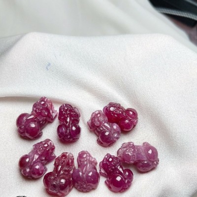 MẶT DÂY CHUYỀN TỲ HƯU RUBY  CÓ 3 SIZE NHỎ TRUNG LỚN, PHÙ HỢP LÀM MẶT NHẪN, MẶT DÂY CHUYỀN DÀNH CHO NỮ.