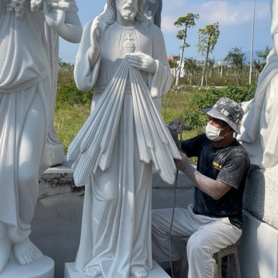 Tượng chúa Giê-su đá trắng nguyên khối cao 1.6m, ngang 46cm, dài 40cm T3608