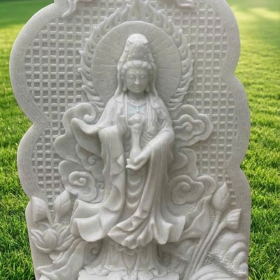 Phật Bà Quan Thế Âm Bồ Tát được chạm khắc trên đá trắng tự nhiên cao 1m5 T3670