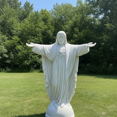 Tượng Chúa Giêsu dáng giang tay với vầng áo hào quang ở giữa ngực đá trắng T3624