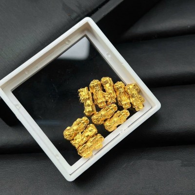 Charm tỳ hưu vàng 24K thể hiện được sự sang trọng, đẳng cấp của người dùng 