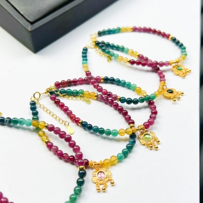 Vòng tay tourmaline mix charm khánh trường mệnh vẻ đẹp sang trọng mọi thời đại.