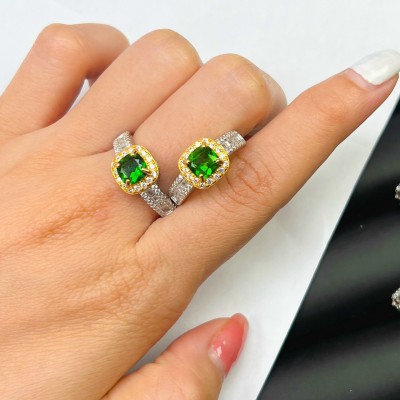 Nhẫn diopside bọc bạc viền vuông độ tinh khiết cao