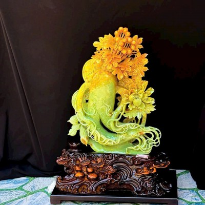 Bức cảnh củ nhân sâm ngọc serpentine cao 45cm ngang 37cm T3541