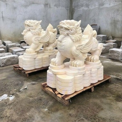  Cặp tượng kỳ lân đá vân gỗ nguyên khối dài 80cm T3795