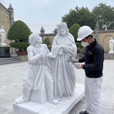 Tượng Chúa Giêsu đá trắng nguyên khối đang ban ơn cho dân làng cao 1.5m T3822