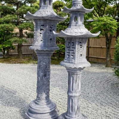 Chân đèn đá Sa thạch tự nhiên nguyên khối, cao 1.6m T3891