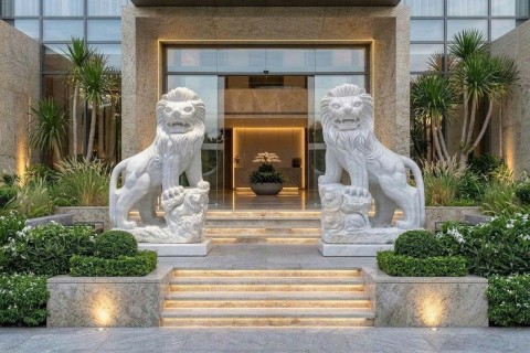 Cách Đặt Cặp Sư Tử Đá Trắng Nguyên Khối Trước Cổng Để Trấn Trạch, Hút Tài Lộc