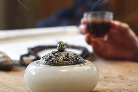 Bình Xông Trầm Đá Trắng Onyx – Vật Phẩm Phong Thủy Được Yêu Thích Nhất