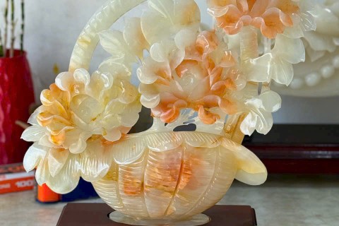 Top 10+ Mẫu Bức Cảnh Đá Ngọc Tự Nhiên Sang Trọng Nhất Cho Phòng Khách 2026