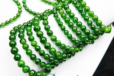 ĐÁ DIOPSIDE  DÒNG ĐÁ TỰ NHIÊN CÓ NHIỀU Ý NGHĨA TRONG PHONG THỦY