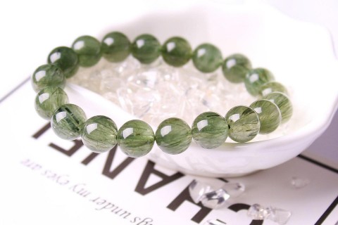 TOP NHỮNG LOẠI THẠCH ANH TÓC MANG LẠI NHIỀU NĂNG LƯỢNG TỐT CHO NGƯỜI MANG