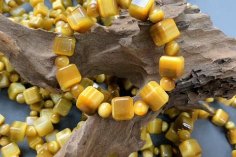 VÒNG TAY ĐÁ MẮT HỔ CÓ Ý NGHĨA NHƯ THẾ NÀO TRONG PHONG THỦY