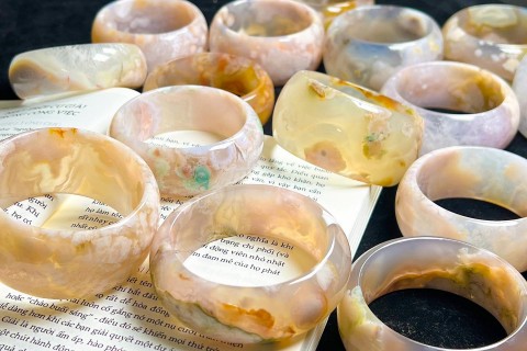 NHỮNG ĐIỀU CẦN BIẾT VỀ ĐÁ HOA ANH ĐÀO TRONG PHONG THUỶ