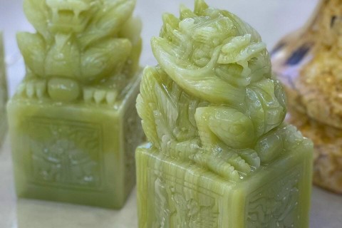 ẤN RỒNG ĐÁ NGỌC PAKISTAN BIỂU TƯỢNG VỀ SỰ TÀI LỘC