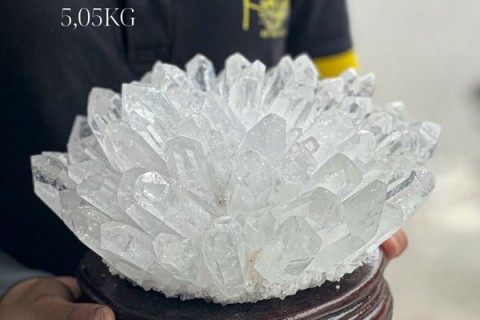 TÌM HIỂU Ý NGHĨA CỦA DÒNG THẠCH ANH TRẮNG TRONG PHONG THUỶ 