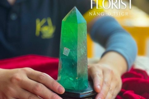 TRỤ ĐÁ THẠCH ANH XANH - MANG LẠI MAY MẮN VỀ CÔNG DANH SỰ NGHIỆP