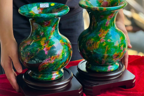 NHỮNG SỰ THẬT THÚ VỊ VỀ ĐÁ LÔNG CÔNG MALACHITE 
