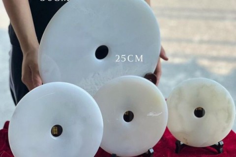 ĐỒNG ĐIẾU ĐÁ BẠCH NGỌC - BIỂU TƯỢNG CỦA SỰ SUNG TÚC, BÌNH AN