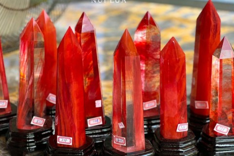 TRỤ ĐÁ NÚI LỬA ĐỎ - MÀU SẮC CỦA SỰ BỨT PHÁ