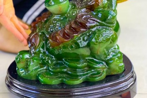 Kinh Nghiệm Chọn Tượng Cóc Thềm Thừ Ngọc Serpentine Nguyên Khối Cho Gia Chủ Hợp Tuổi