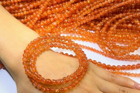 TÁC DỤNG ĐÁ  SUNSTONE - TƯỢNG TRƯNG CHO THẦN MẶT TRỜI 