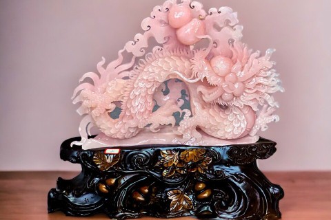 TÌM HIỂU Ý NGHĨA TRONG PHONG THỦY CỦA BỨC CẢNH RỒNG ĐÁ THẠCH ANH HỒNG