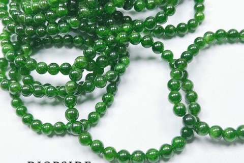 ĐÁ DIOPSIDE LÀ GÌ? TRONG PHONG THUỶ VÒNG TAY DIOPSIDE CÓ Ý NGHĨA GÌ?