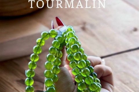 ĐÁ TOURMALINE XANH DÒNG ĐÁ ĐEM LẠI MAY MẮN CHO NGƯỜI ĐEO 