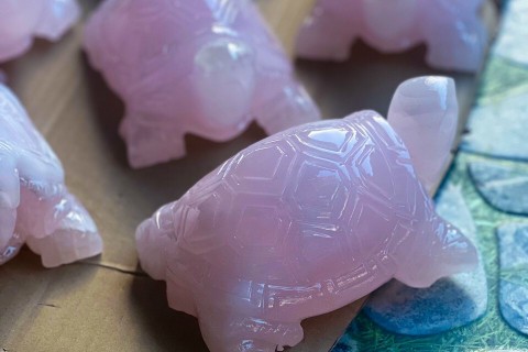 RÙA ĐÁ THẠCH ANH HỒNG CÓ Ý NGHĨA GÌ?