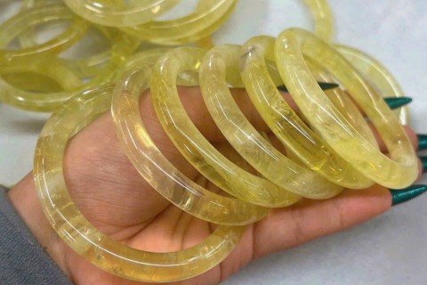 VÒNG TAY THẠCH ANH VÀNG MANG LẠI MAY MẮN TÀI LỘC
