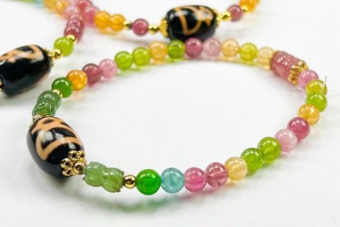 VÒNG TAY TOURMALINE ĐA SẮC CÓ TÁC DỤNG GÌ TRONG PHONG THUỶ