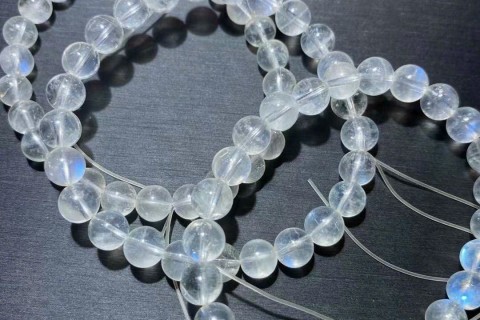Ý NGHĨA CỦA ĐÁ MẶT TRĂNG (MOONSTONE) 