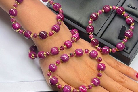 NHỮNG ĐIỀU CẦN BIẾT VỀ VÒNG TAY  ĐÁ RUBY NAM PHI TRONG PHONG THUỶ