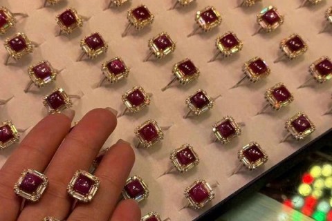 RUBY NAM PHI -MỘT LOẠI ĐÁ TOÁT LÊN SỰ QUÝ PHÁI VÀ SANG TRỌNG 