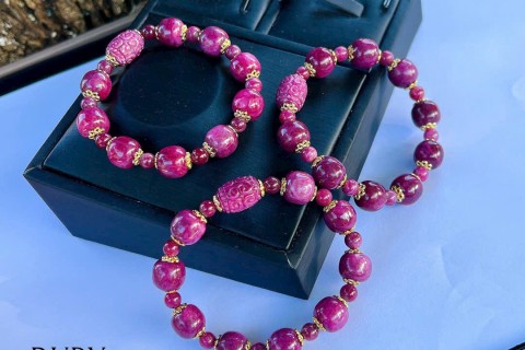 TÌM HIỂU SÂU HƠN VỀ ĐÁ RUBY NAM PHI NHÉ !