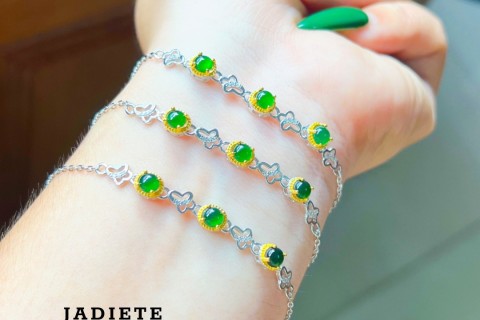 NGỌC PHỈ THUÝ LỤC ĐẾ VƯƠNG CÓ Ý NGHĨA VÀ CÔNG DỤNG GÌ TRONG PHONG THUỶ?