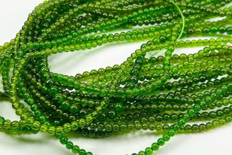 VÒNG TAY ĐÁ DIOPSIDE - MÀU SẮC CỦA SỰ HI VỌNG TRONG PHONG THỦY