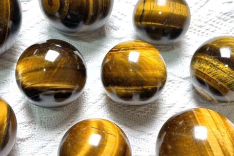 BI CẦU ĐÁ MẮT HỔ VÀNG CÓ CÔNG DỤNG GÌ TRONG PHONG THỦY