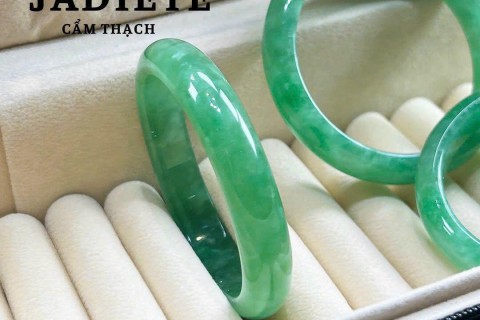 VÒNG TAY BẢN NGỌC CẨM THẠCH VIP-TRANG SỨC ĐẲNG CẤP LUÔN ĐƯỢC SĂN ĐÓN ƯA CHUỘNG 