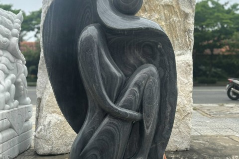 Ý nghĩa tượng điêu khắc đá nguyên khối 