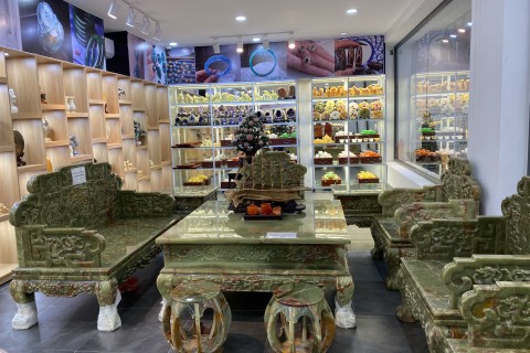 CHOÁNG NGỢP VỚI BỘ BÀN GHẾ ĐÁ NGỌC PAKISTAN TRỊ GIÁ 1.600.000.000 Đ