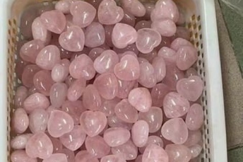 THẠCH ANH HỒNG ĐEM LẠI NHỮNG GÌ TRONG PHONG THỦY 